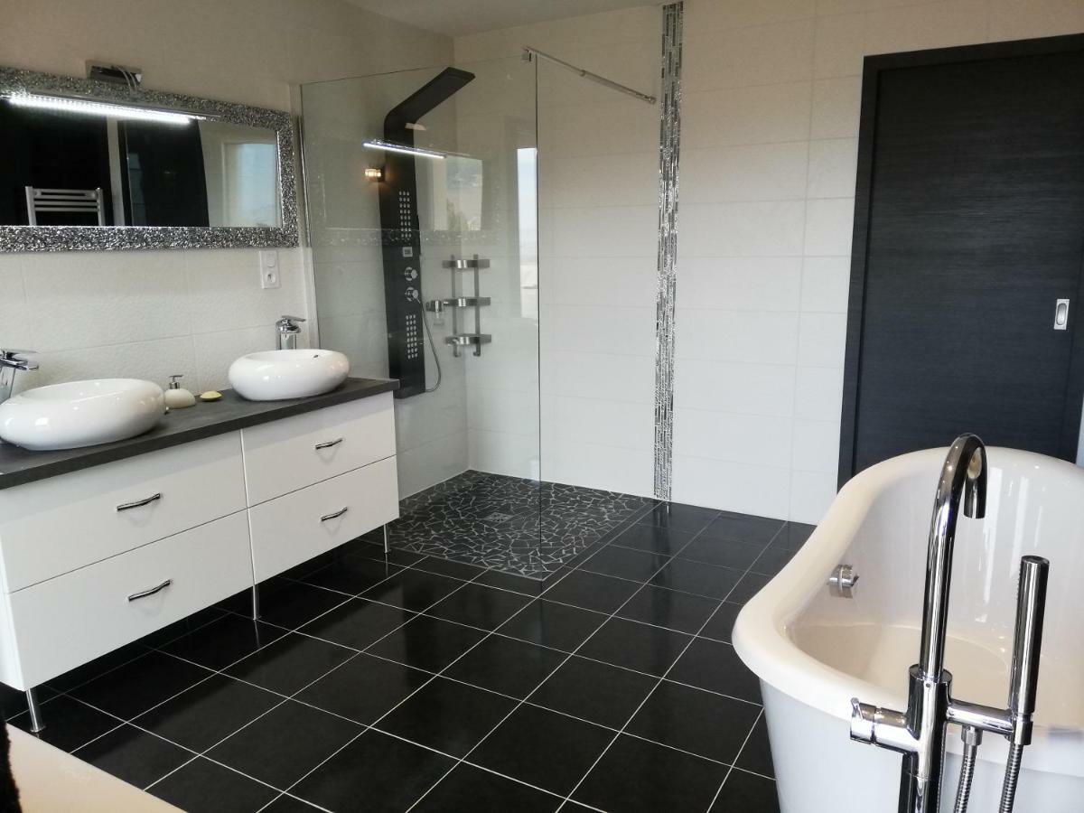 Chambres D'Hotes Luxe Et Serenite Theize Ngoại thất bức ảnh